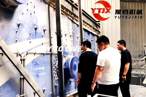 河南機(jī)制砂生產(chǎn)線總承包項(xiàng)目，立軸式制砂機(jī)、2061雙軸水平